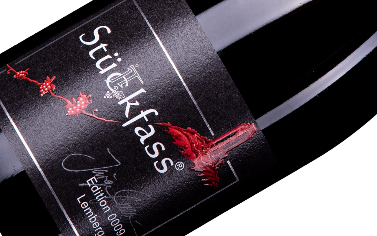 JTC Stückfass 2019 Lemberger Rotwein "Kieselsandstein" Remstal, Deutschland JTC Stückfass 2019 Lemberger Rotwein "Kieselsandstein" Remstal, Deutschland