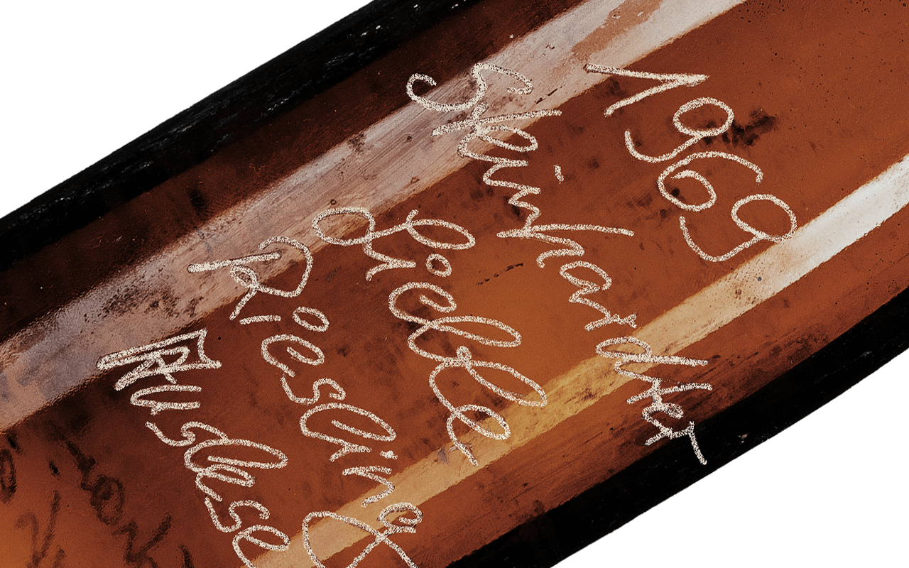 Schatzkammer 1969 Steinhardter Lieble, Riesling Auslese natur - Rarität, Nahe, Deutschland Schatzkammer 1969 Steinhardter Lieble, Riesling Auslese natur - Rarität, Nahe, Deutschland