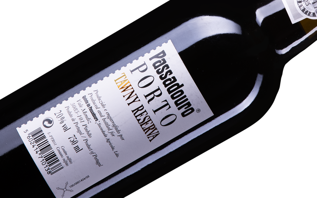 Portwein Tawny Reserva "Schiefer" Quinta do Passadouro, Douro, Portugal Portwein Tawny Reserva "Schiefer" Quinta do Passadouro, Douro, Portugal